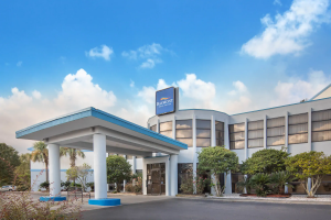 Baymont by Wyndham hotel in Laurel, MS