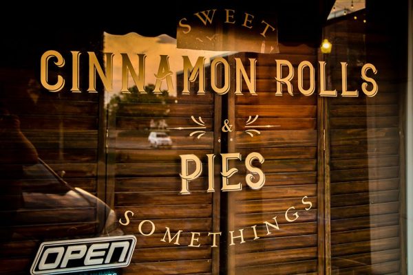 Sweet Something's Cinnampon Rolls & Pies | VisitJones.com